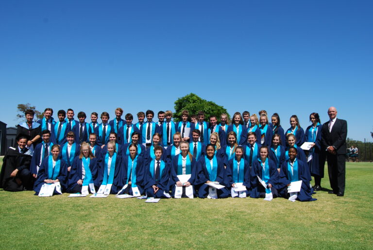 Court Grammar School alumni