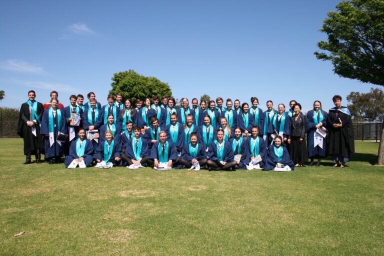 Court Grammar School alumni